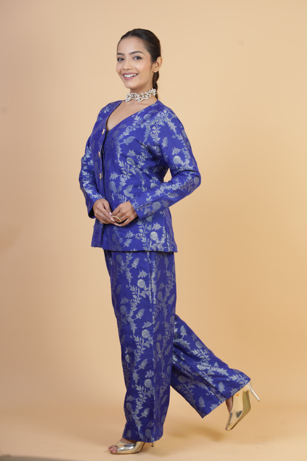 The Lustre Set | Aparajita