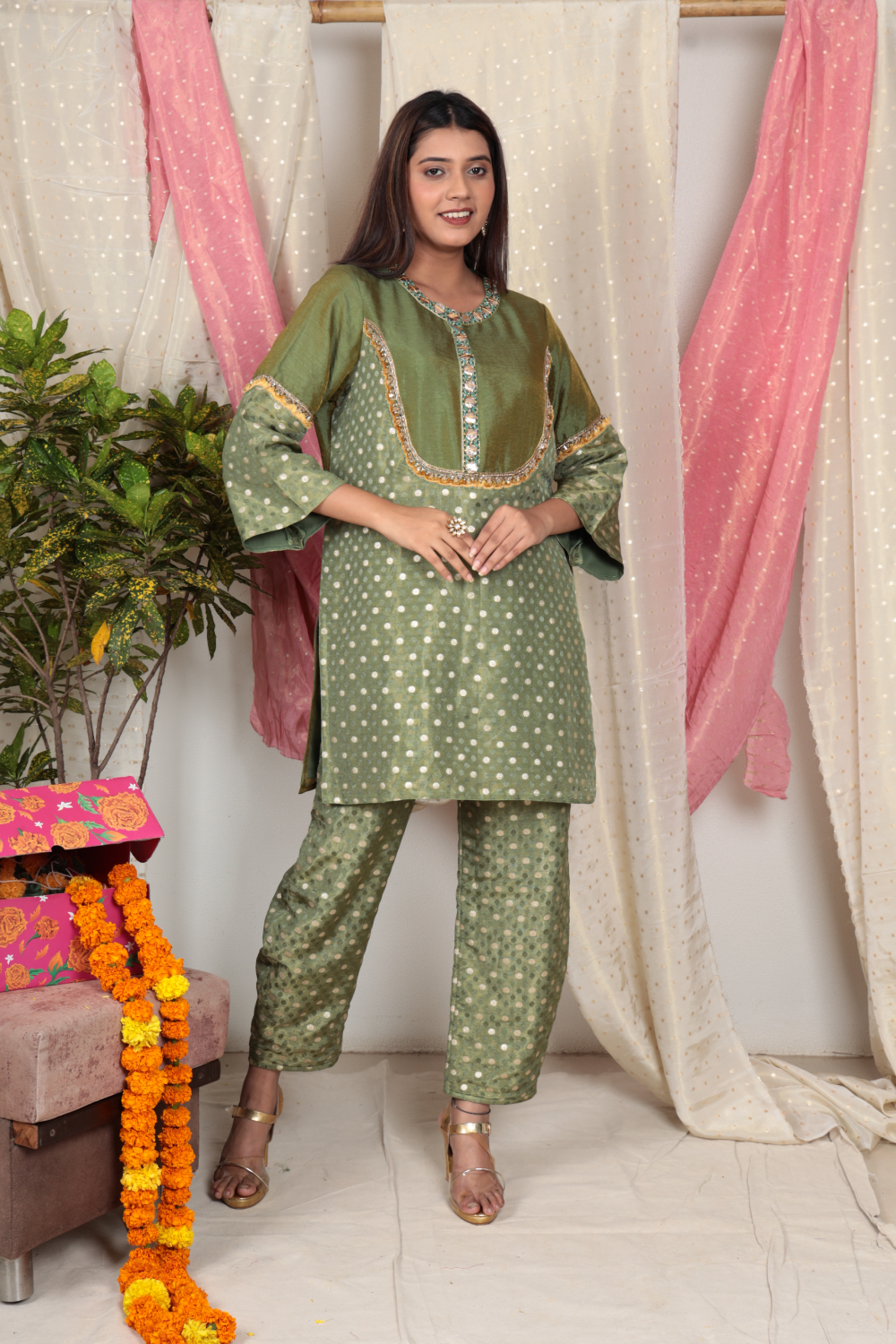 Taruja Olive Green Chanderi Tissue Kurta Set