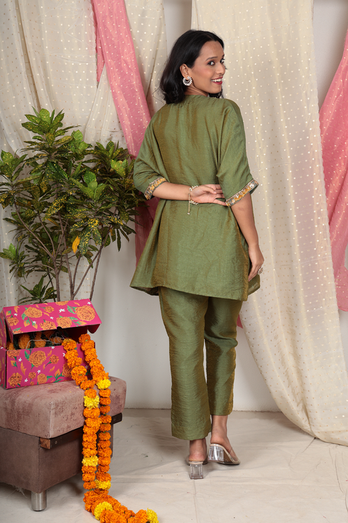 Vaidehi Fern Green Chanderi Tissue Kurta Set