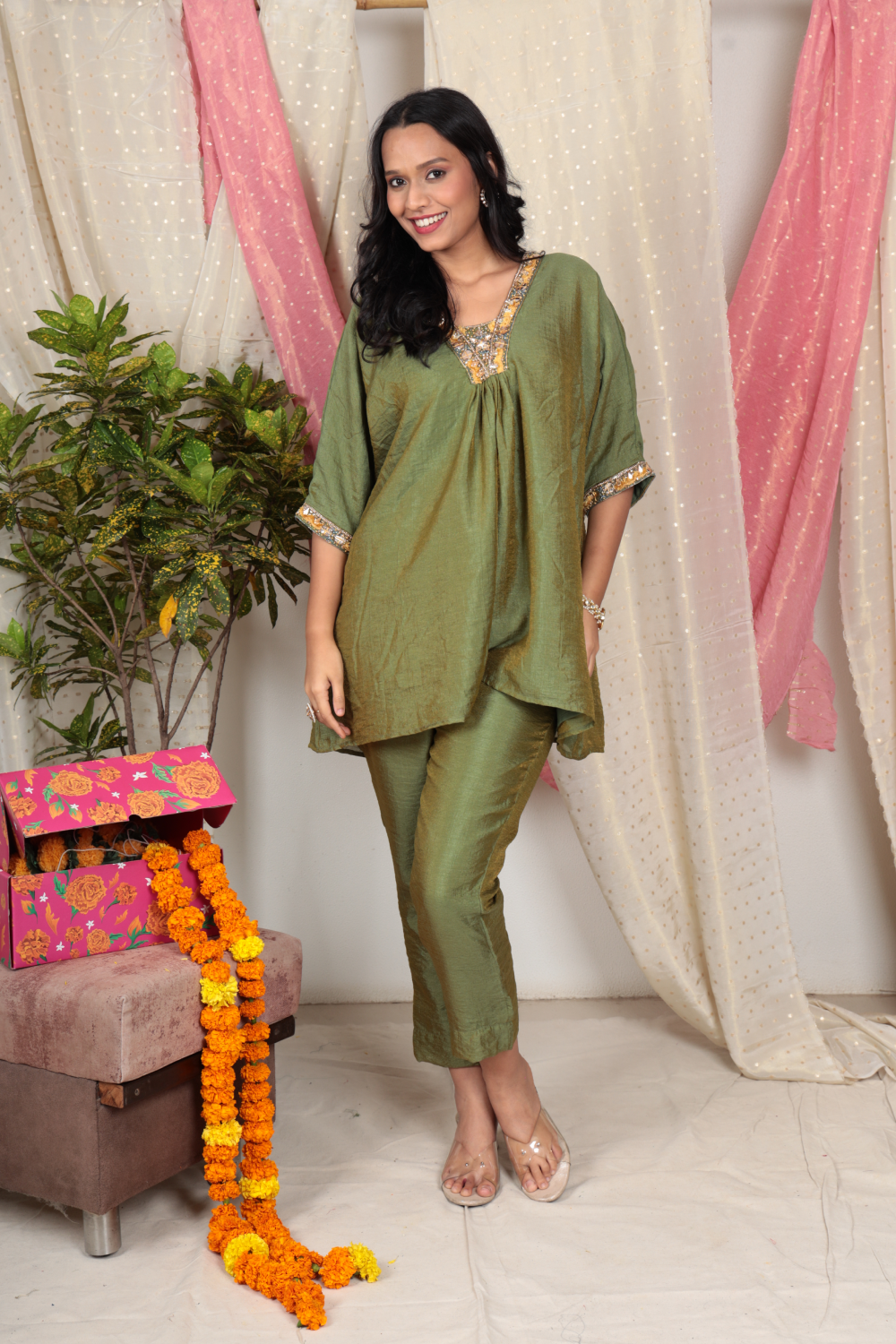 Vaidehi Fern Green Chanderi Tissue Kurta Set