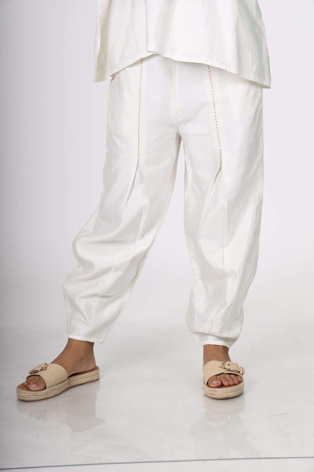 Ivory Ease – Anti-Fit Chanderi Silk Kurta Set